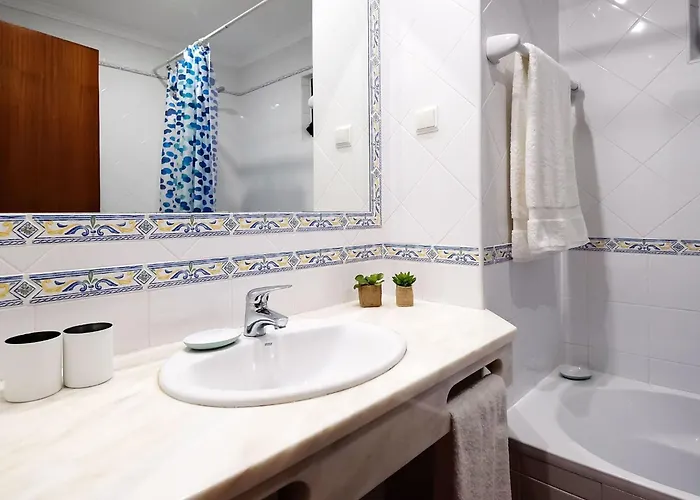 Будинок відпочинку Lotus Villa- By Interhome